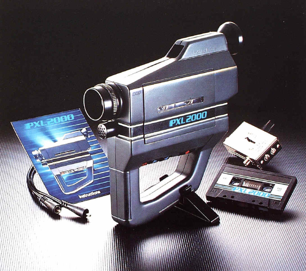 Image tirée d'une publicité pour la caméra PXL 2000