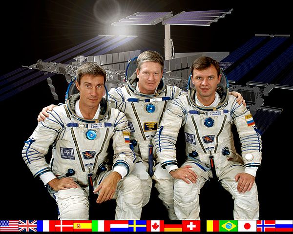 L'équipage d'Expedition One: William Shepherd, Yuri Gidzenko, Sergei Krikalev.