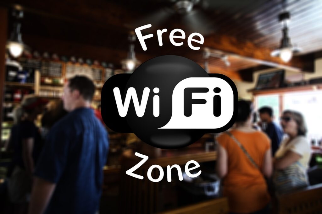 Une image prise dans un restaurant, avec le texte Free Wifi zone en surimpression